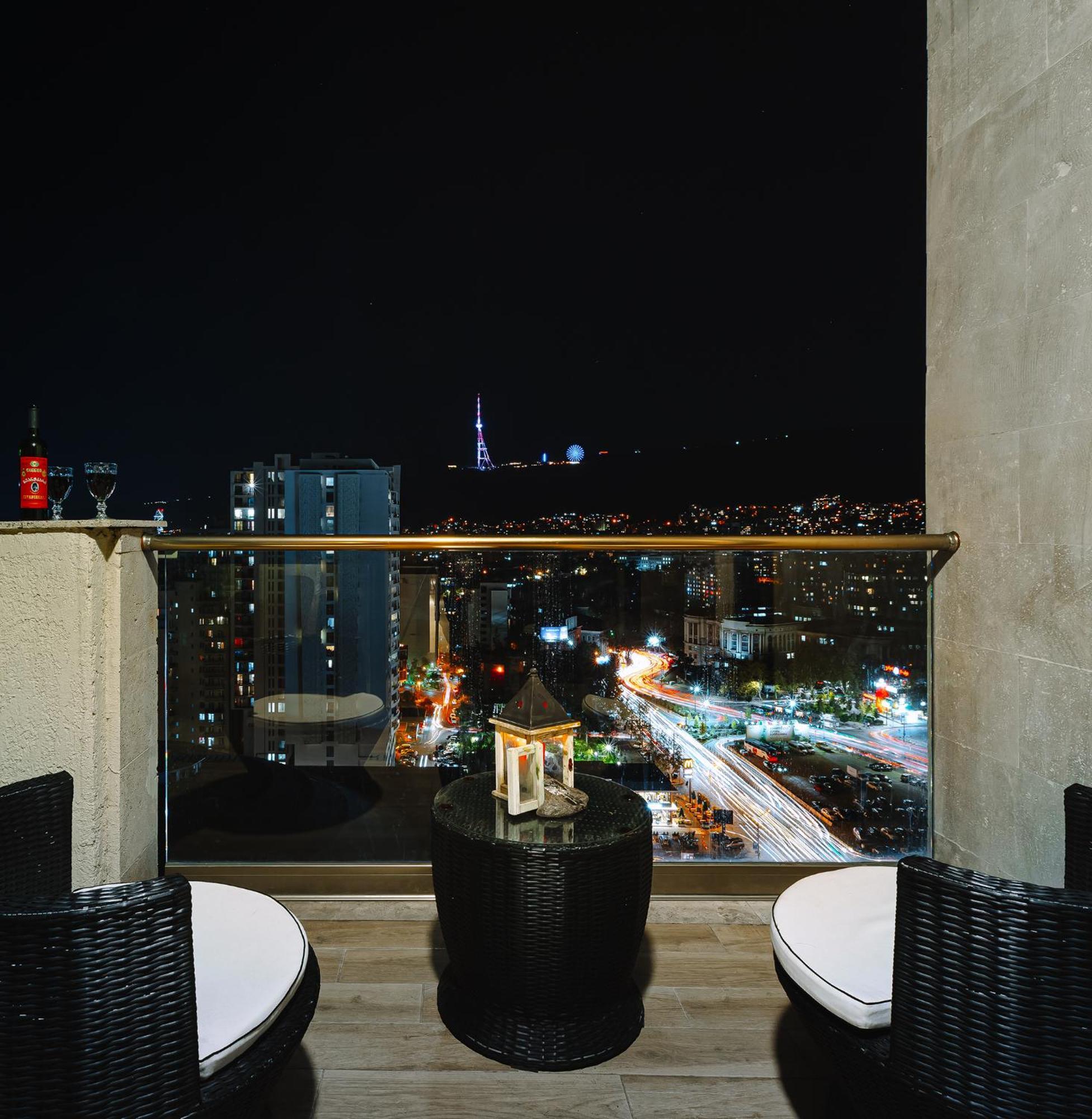 Hotel Sky Station Tbilisi Buitenkant foto