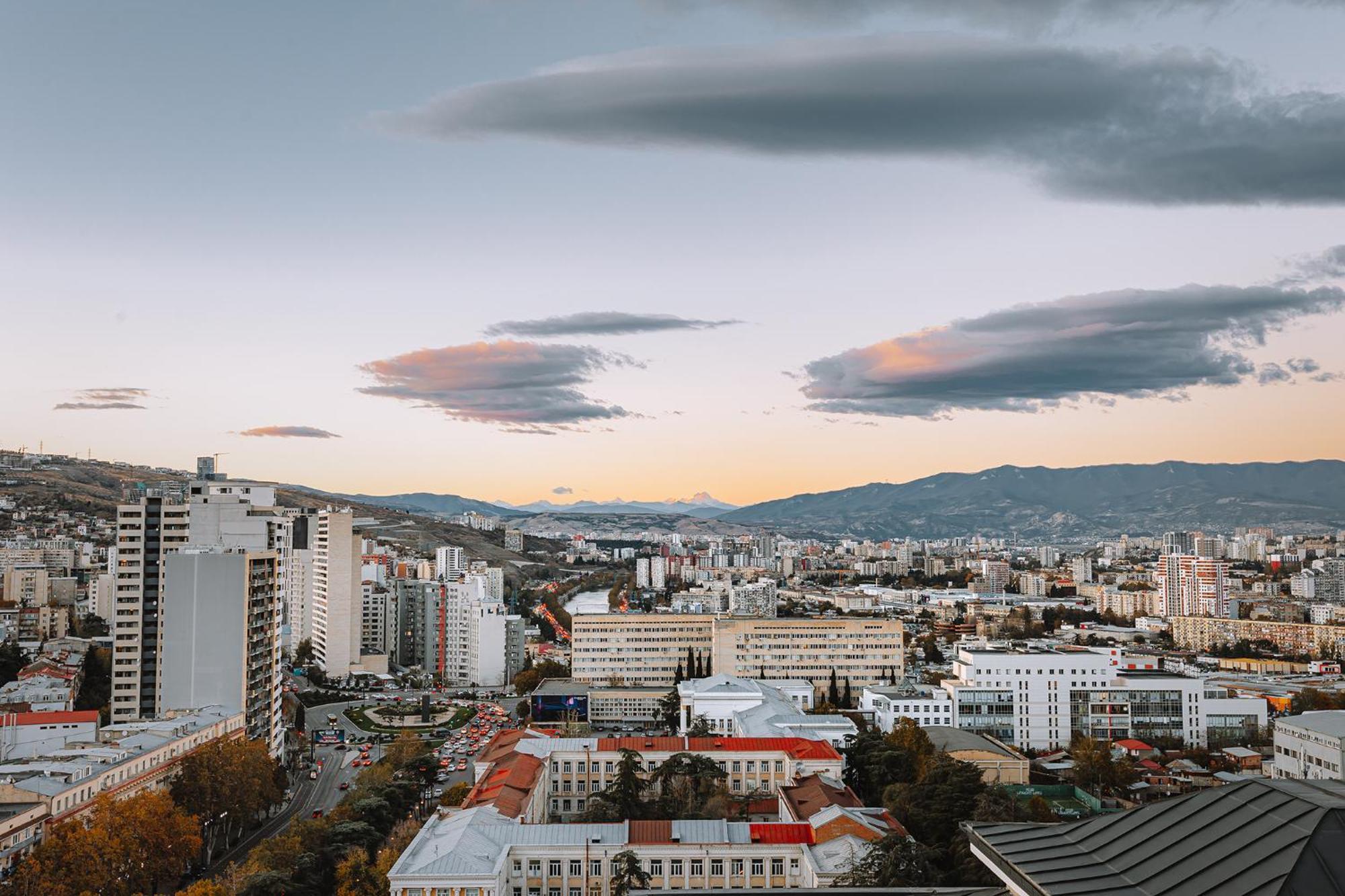 Hotel Sky Station Tbilisi Buitenkant foto